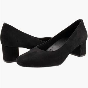 NEW Trotters Women's Daria Suede Block Heel Pumps Black Size 10 M